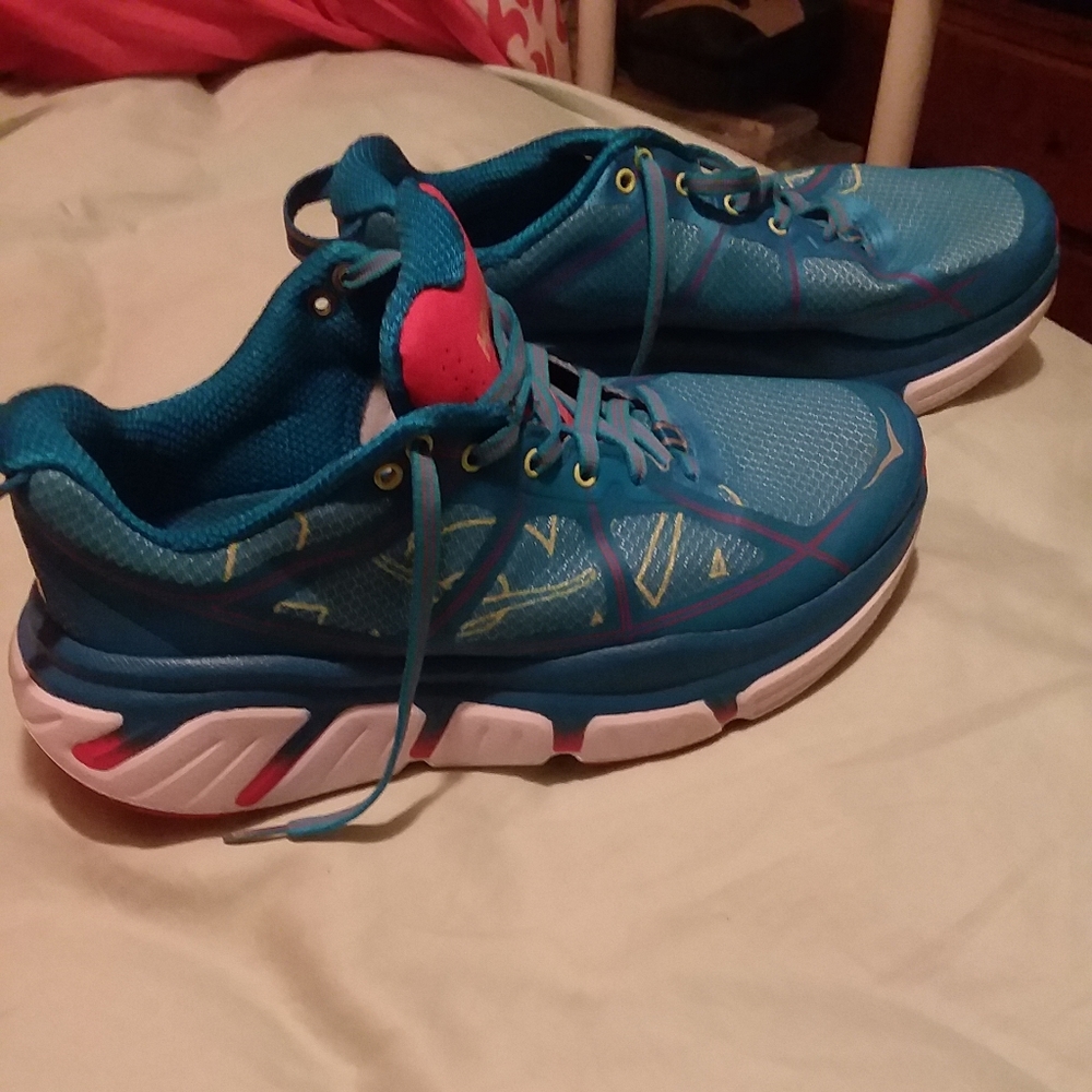 Hoka One tennis shoes